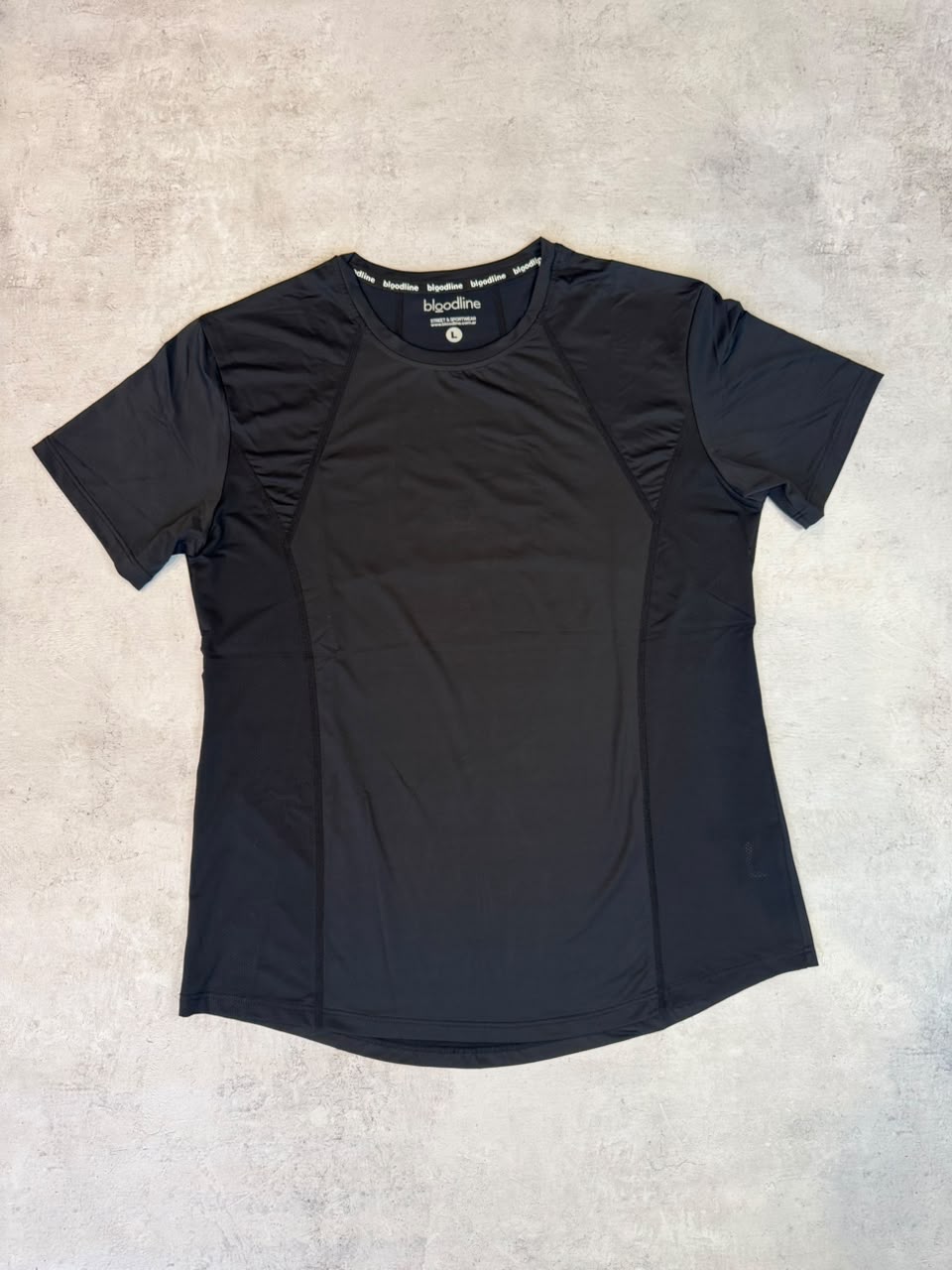 Remera Broken Bloodline