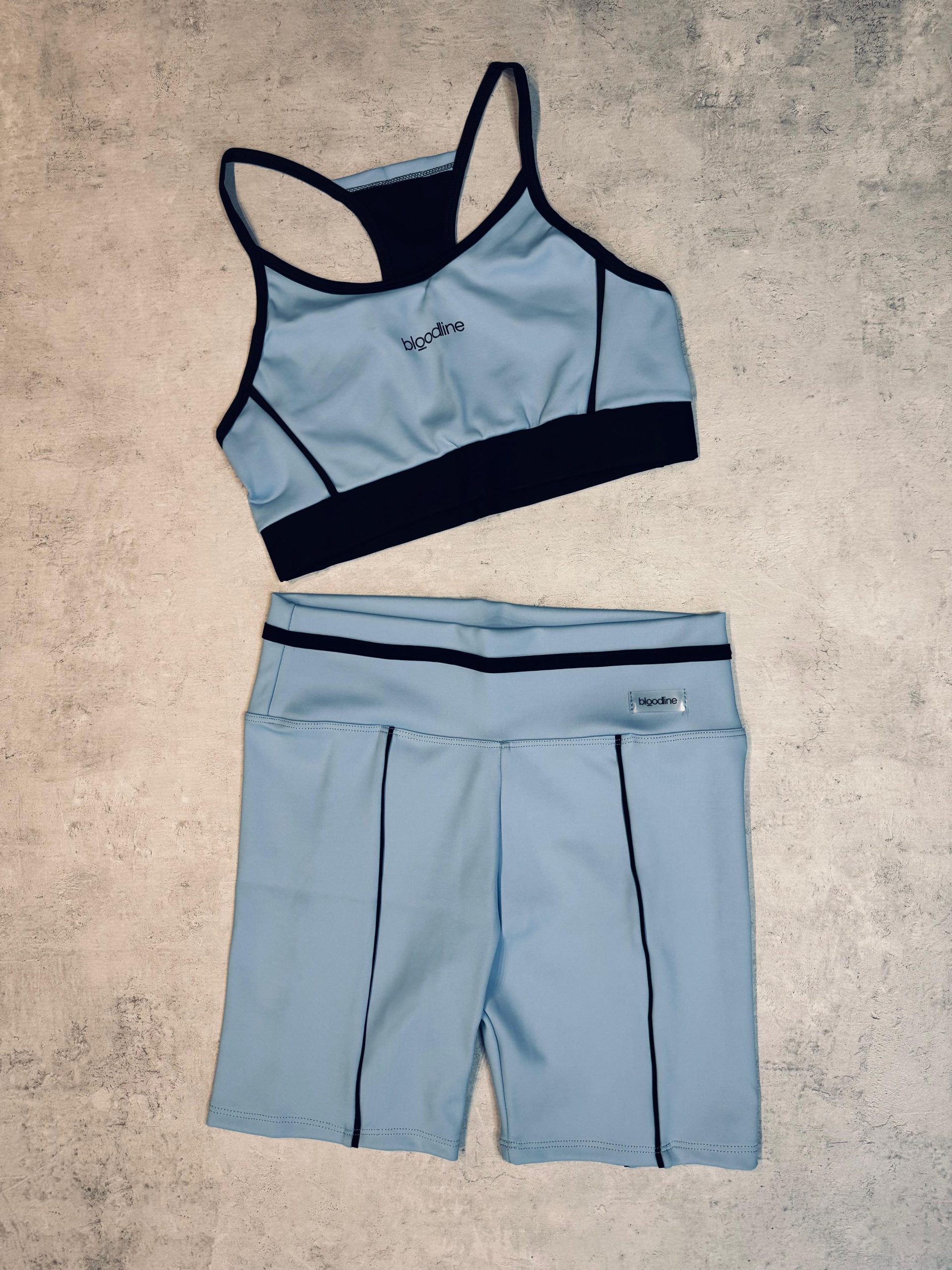 Conjunto Jenny Bloodline